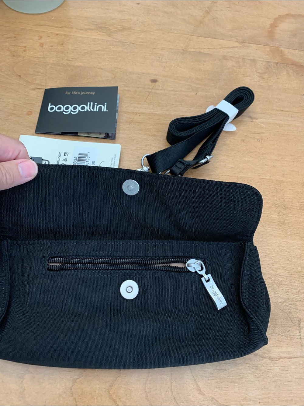 Baggallini Crossbody Black Plaza Mini Bag - Picture 2 of 11